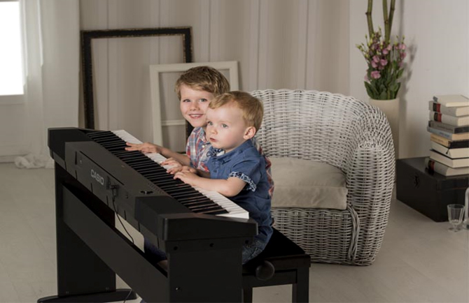 Tư vấn mua đàn Piano giá rẻ cho bé tập chơi