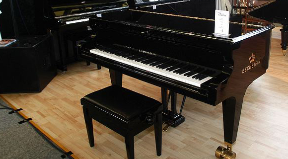 Những lưu ý cần biết khi mua piano điện cũ