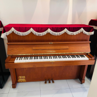 Piano cơ Yamaha W103