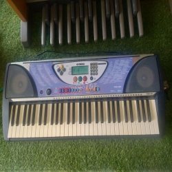 Đàn organ Yamaha PSR-J21