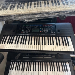 Đàn organ Yamaha PSR-E263