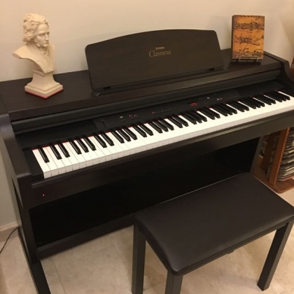 Đàn Piano điện Yamaha CLP-820